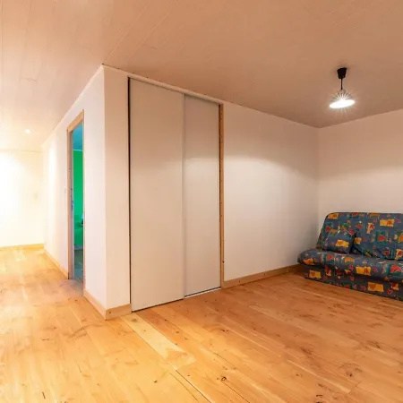 Arlanc, 4 Pieces, 6 Personnes - Fr-1-630-117 Feriehus Arlanc